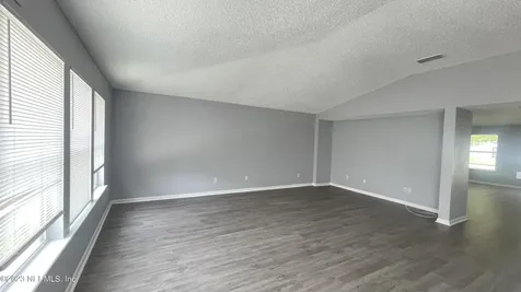2387 Brian Lakes Drive E Jacksonville FL 32221