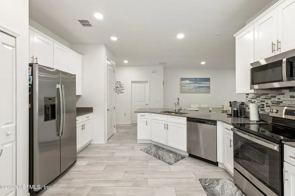 1184 Sand Trap Court Daytona Beach FL 32124