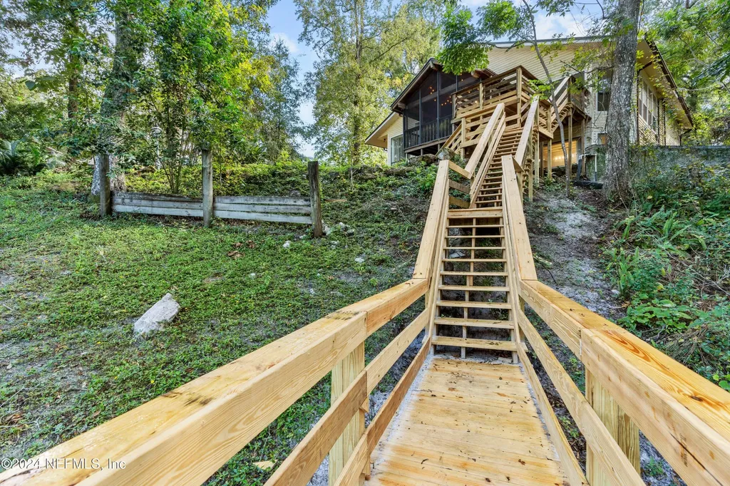 764 Hazelwood Court Green Cove Springs FL 32043