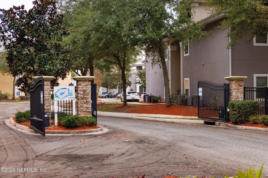 6070 Maggies Circle Jacksonville FL 32244