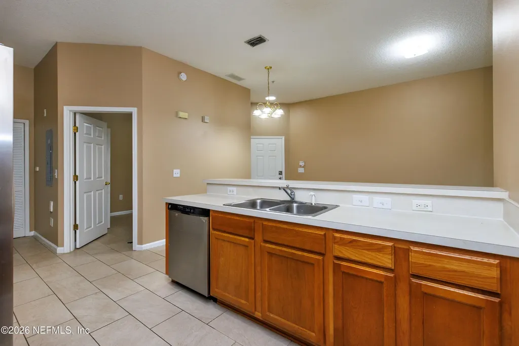 6070 Maggies Circle Jacksonville FL 32244