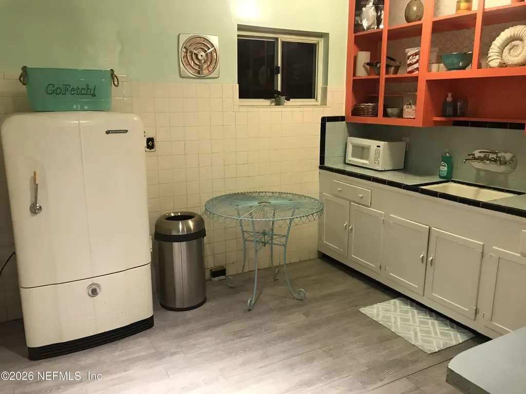 611 4th Street N Jacksonville Beach FL 32250