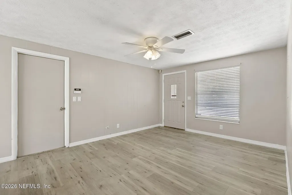 1417 Gailwood Circle N Jacksonville FL 32218