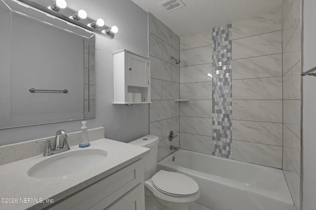 4915 Baymeadows Road Jacksonville FL 32217