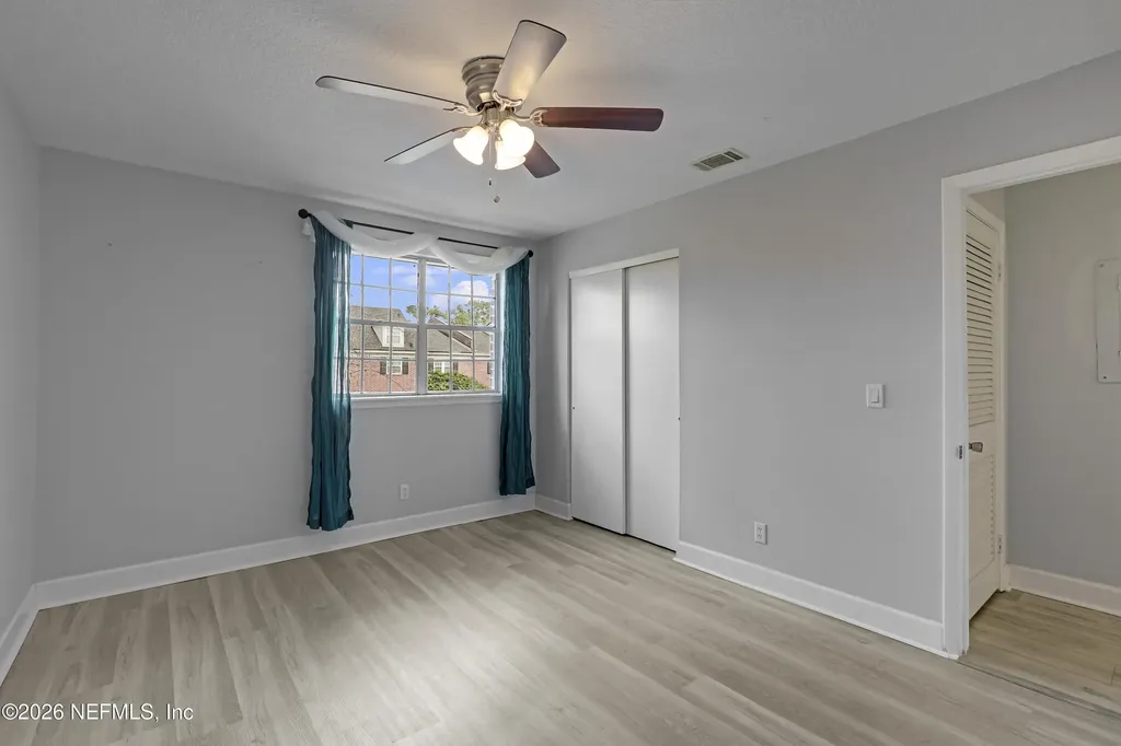 4915 Baymeadows Road Jacksonville FL 32217