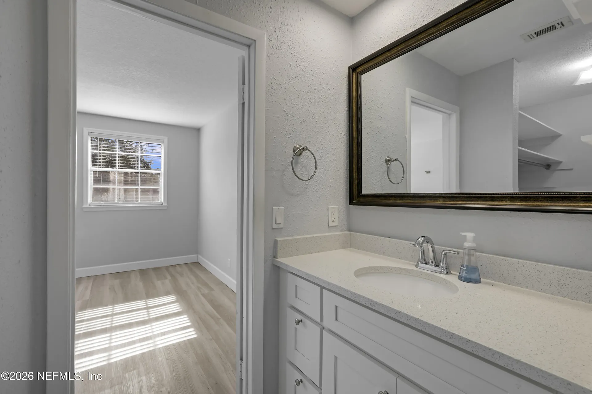 4915 Baymeadows Road Jacksonville FL 32217