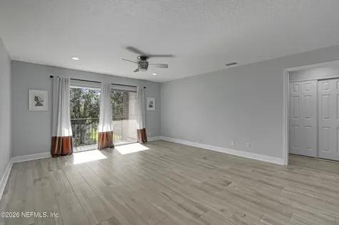 4915 Baymeadows Road Jacksonville FL 32217