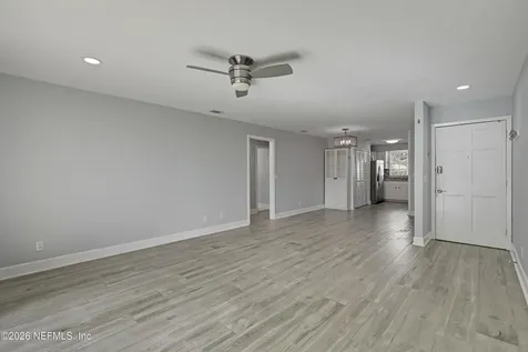 4915 Baymeadows Road Jacksonville FL 32217