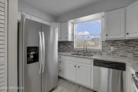 4915 Baymeadows Road Jacksonville FL 32217