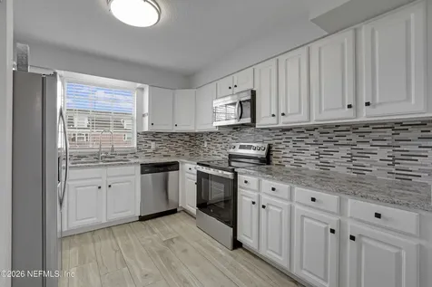 4915 Baymeadows Road Jacksonville FL 32217