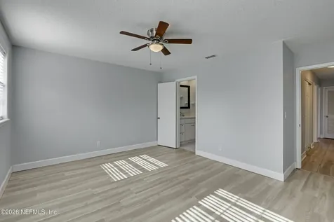 4915 Baymeadows Road Jacksonville FL 32217