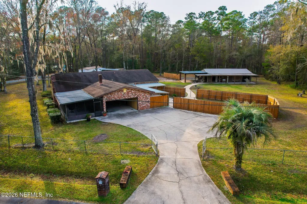 8063 Sycamore Lane W Jacksonville FL 32219
