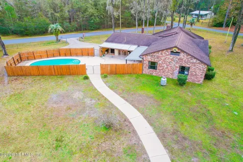 8063 Sycamore Lane W Jacksonville FL 32219