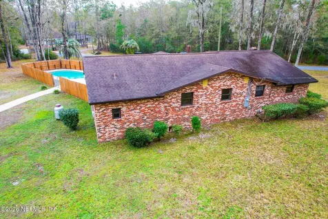 8063 Sycamore Lane W Jacksonville FL 32219