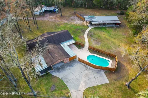 8063 Sycamore Lane W Jacksonville FL 32219