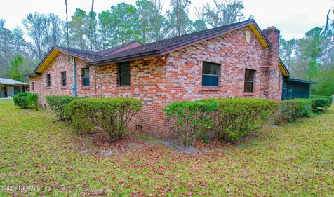 8063 Sycamore Lane W Jacksonville FL 32219