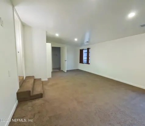 8063 Sycamore Lane W Jacksonville FL 32219