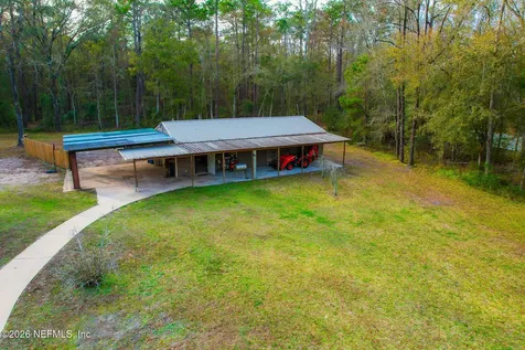 8063 Sycamore Lane W Jacksonville FL 32219