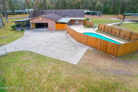 8063 Sycamore Lane W Jacksonville FL 32219