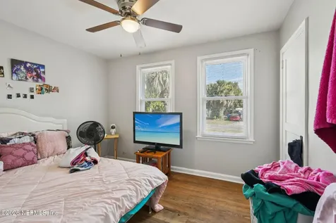 7840 Paul Revere Drive Jacksonville FL 32208