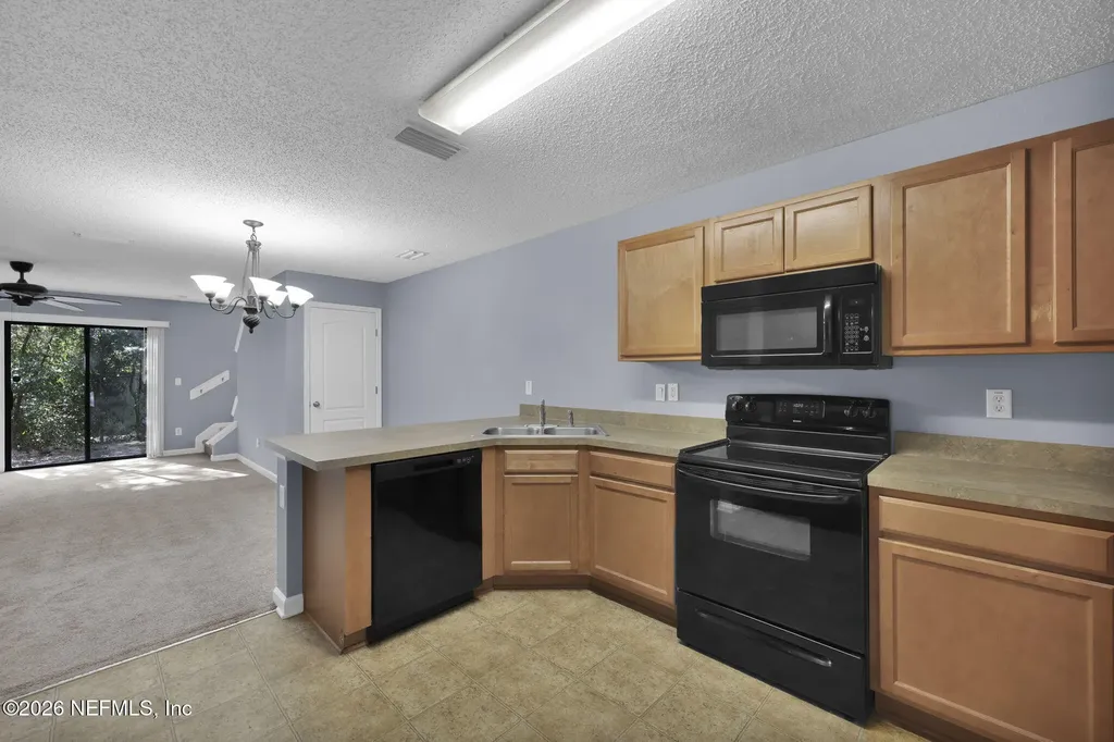 7764 Playschool Lane Jacksonville FL 32210