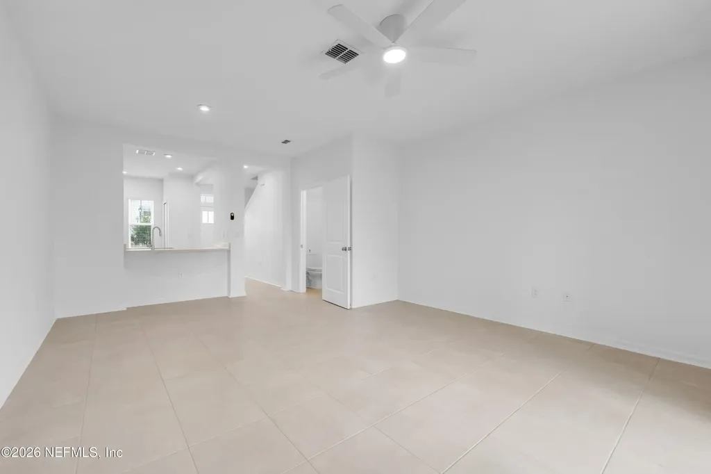 255 Annies Place Jacksonville FL 32218