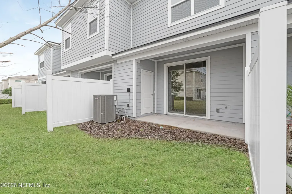 255 Annies Place Jacksonville FL 32218
