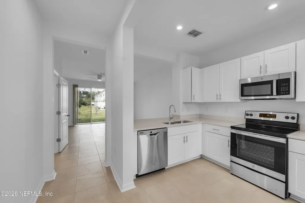 255 Annies Place Jacksonville FL 32218