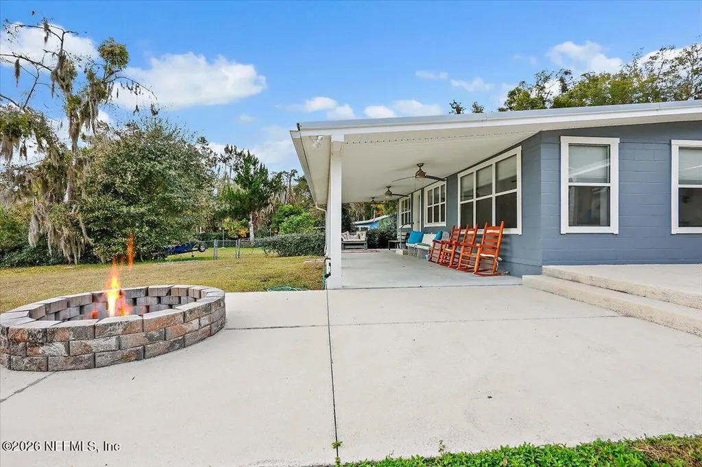 567 W Hillsborough Avenue Florahome FL 32140