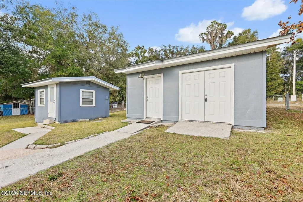 567 W Hillsborough Avenue Florahome FL 32140