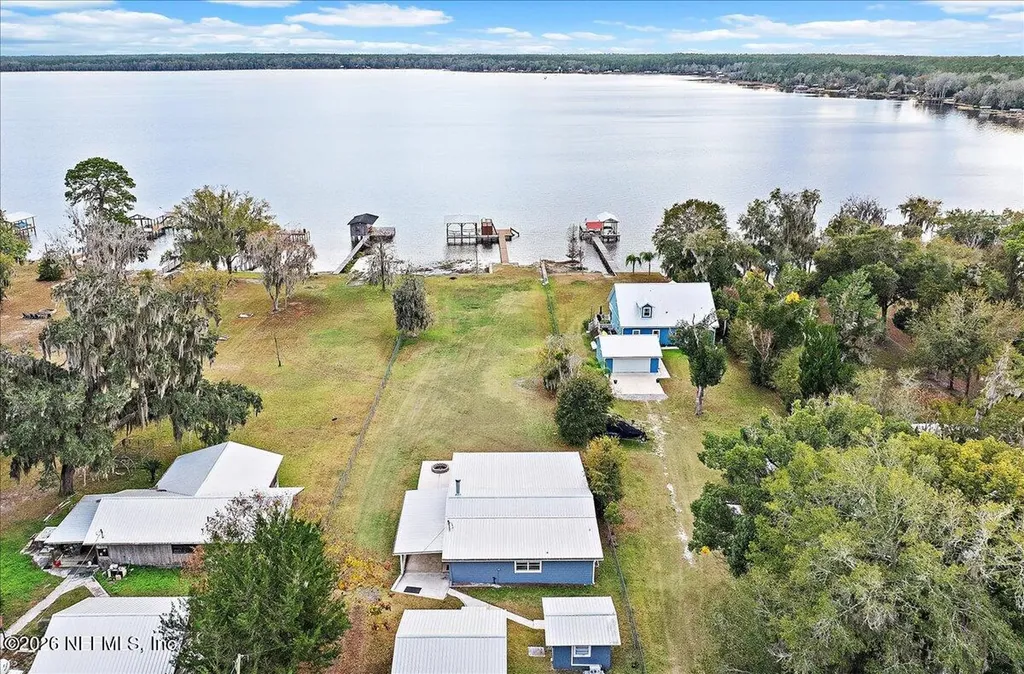 567 W Hillsborough Avenue Florahome FL 32140