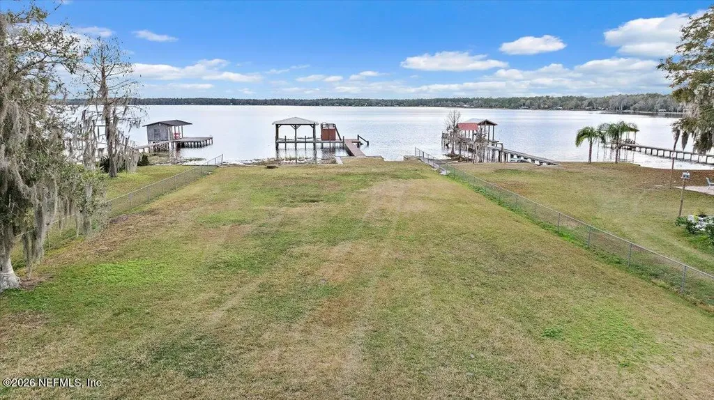 567 W Hillsborough Avenue Florahome FL 32140