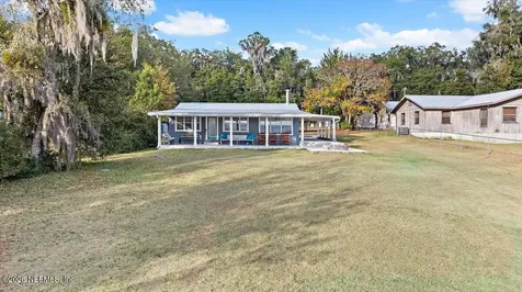 567 W Hillsborough Avenue Florahome FL 32140
