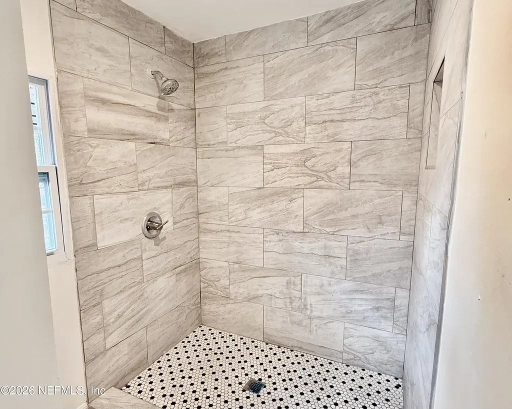 821 NE 22nd Terrace Gainesville FL 32641