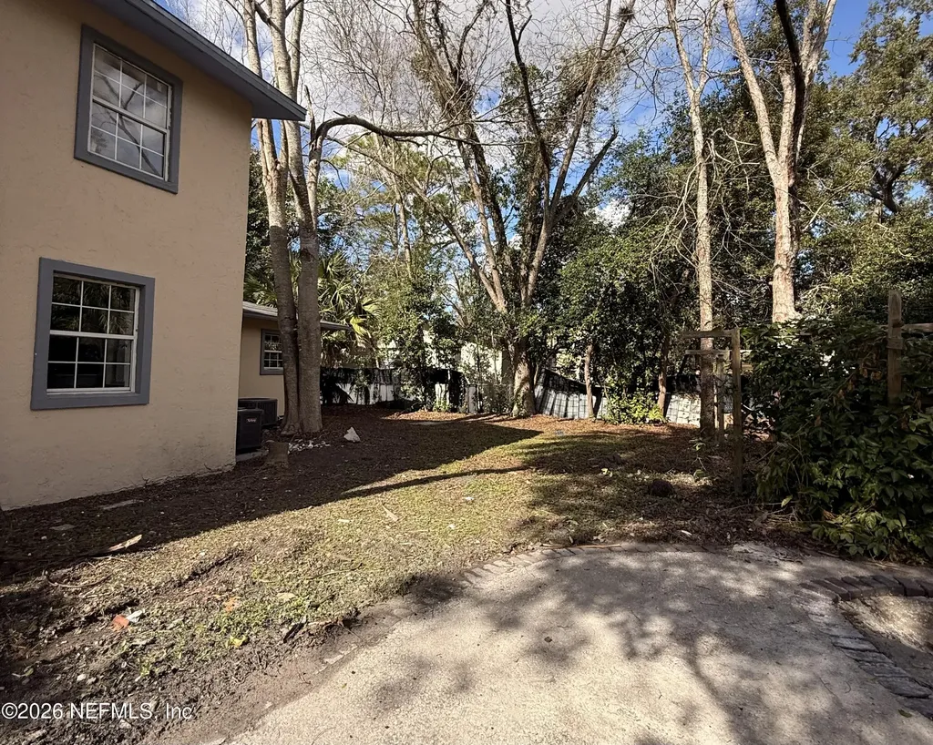 821 NE 22nd Terrace Gainesville FL 32641