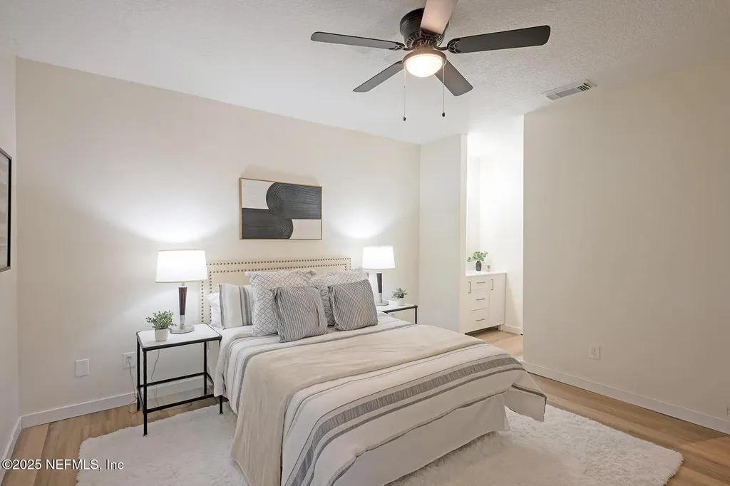 1901 Wood Hill Place Jacksonville FL 32256