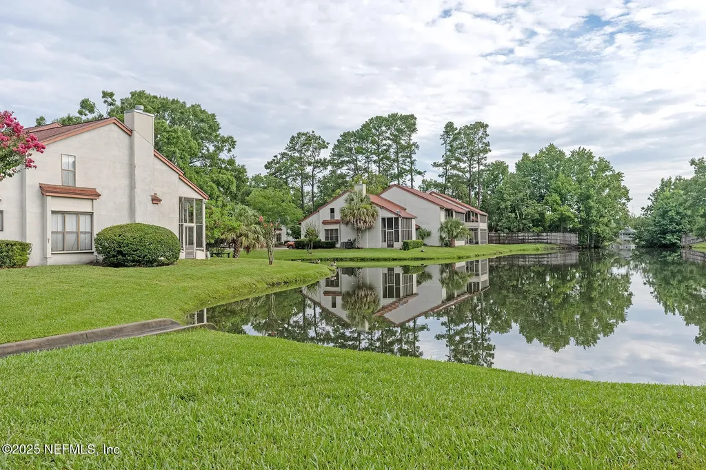 1901 Wood Hill Place Jacksonville FL 32256