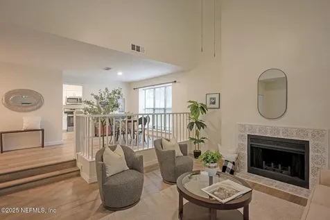 1901 Wood Hill Place Jacksonville FL 32256