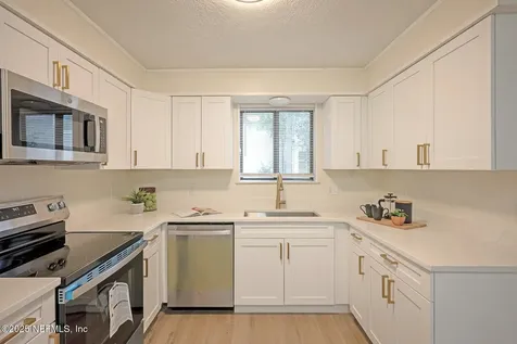 1901 Wood Hill Place Jacksonville FL 32256