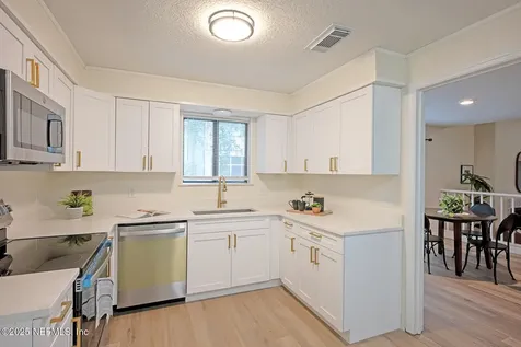 1901 Wood Hill Place Jacksonville FL 32256