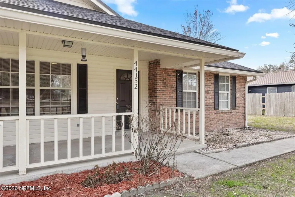 44152 Swallowfork Avenue Callahan FL 32011