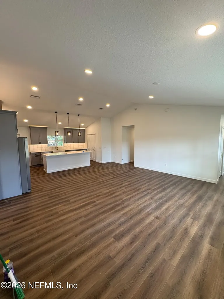 101 Yawn Avenue Interlachen FL 32148