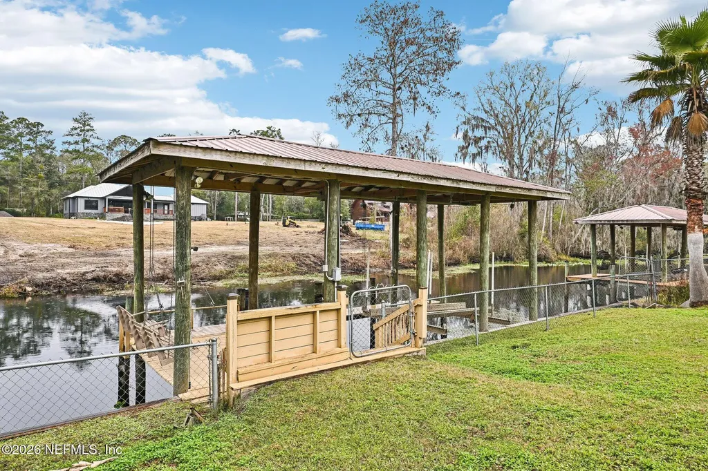 2232 W Hidden Waters Drive Green Cove Springs FL 32043