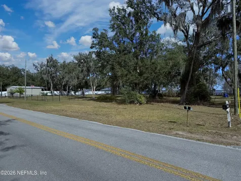 512 Cedar Creek Road Palatka FL 32177