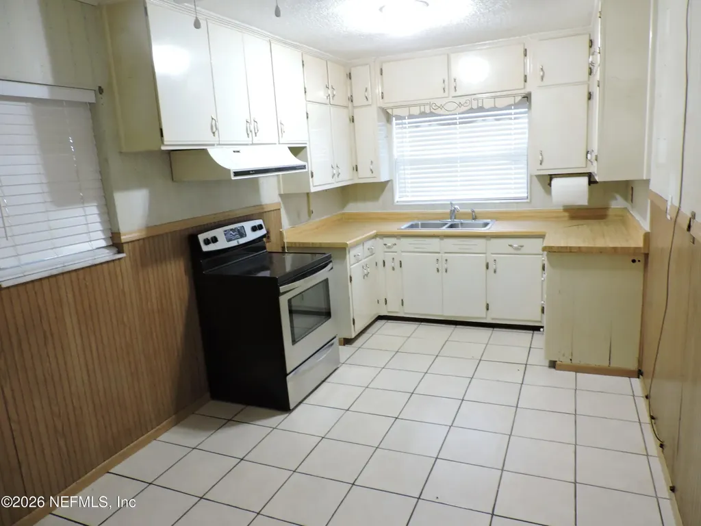 763 Eastport Road Jacksonville FL 32218