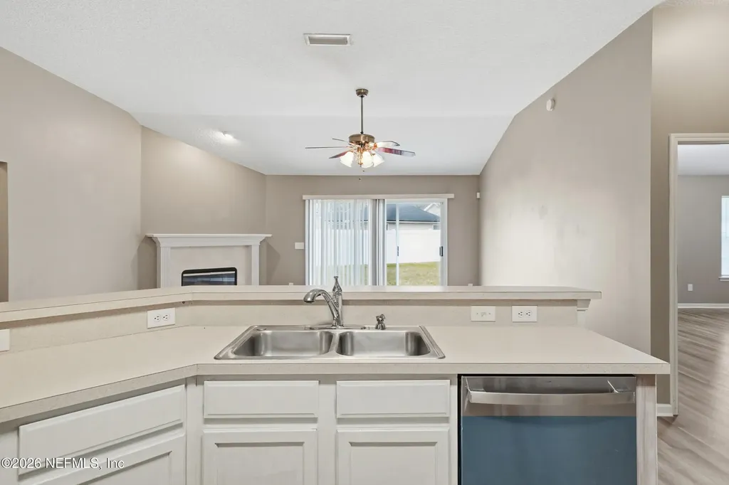 1109 Seattle Slew Lane Jacksonville FL 32218
