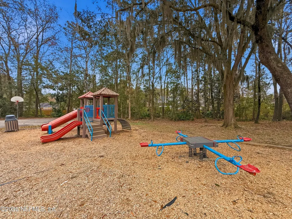 1109 Seattle Slew Lane Jacksonville FL 32218