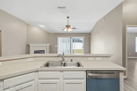 1109 Seattle Slew Lane Jacksonville FL 32218