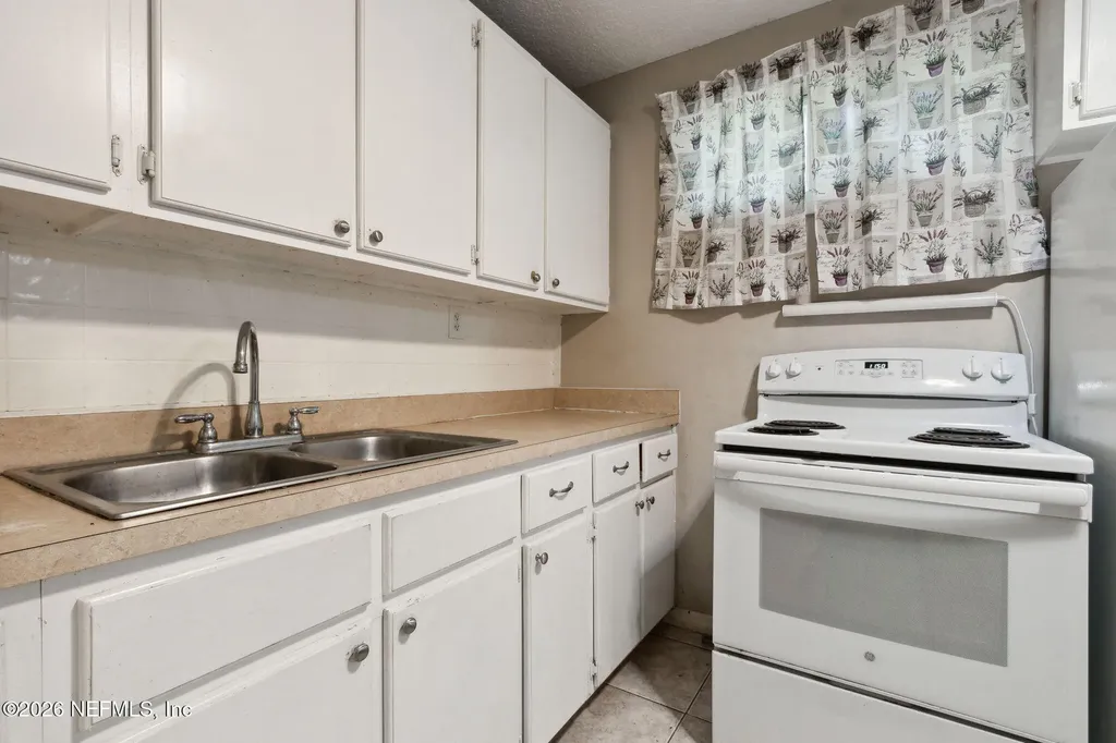 4638 Suffolk Avenue Jacksonville FL 32208