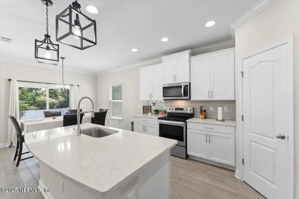 3060 Free Bird Loop Green Cove Springs FL 32043